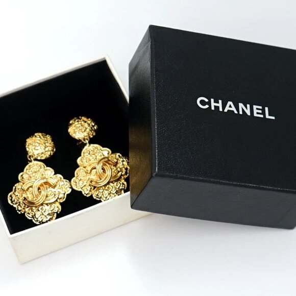 CHANEL CC Logos Rhombus Clip-On Earrings Gold Tone 95A Auth w/Box #11469 - Picture 6 of 6